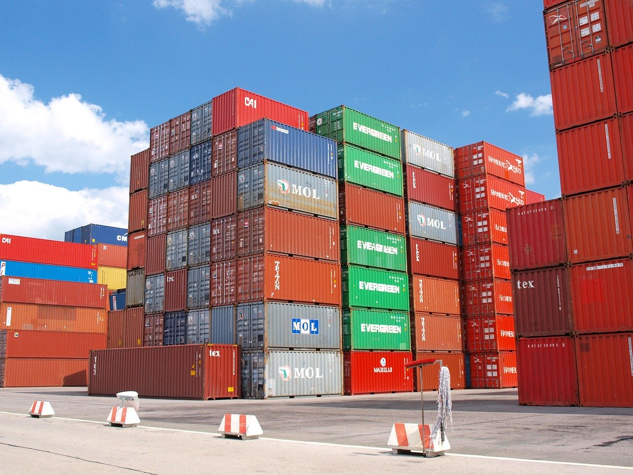 Hàng hóa container tại cảng